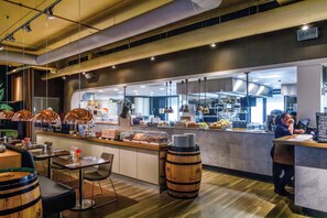 Daily buffet breakfast (EUR 19.50 per person)