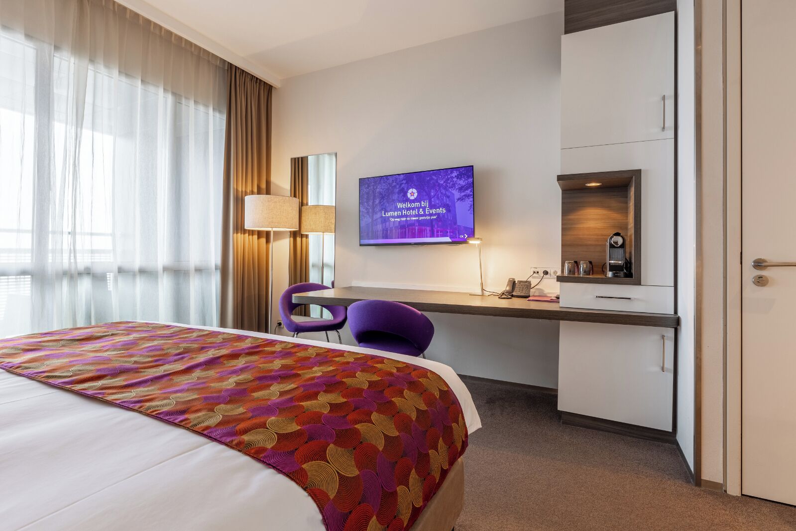 コンフォート ツインルーム (Loggia) | 高級寝具、ミニバー、セーフティボックス (室内)、デスク