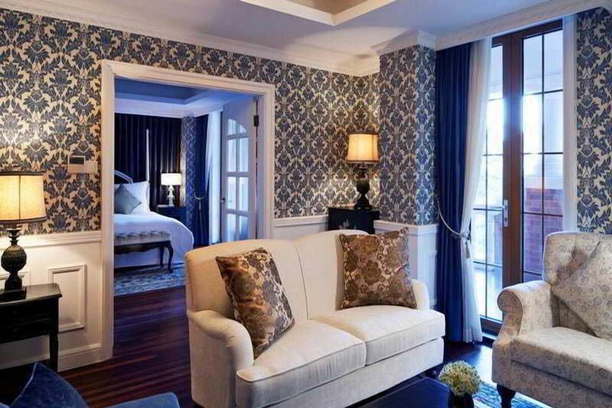 Suite (Diplomatic Balcony Suite)