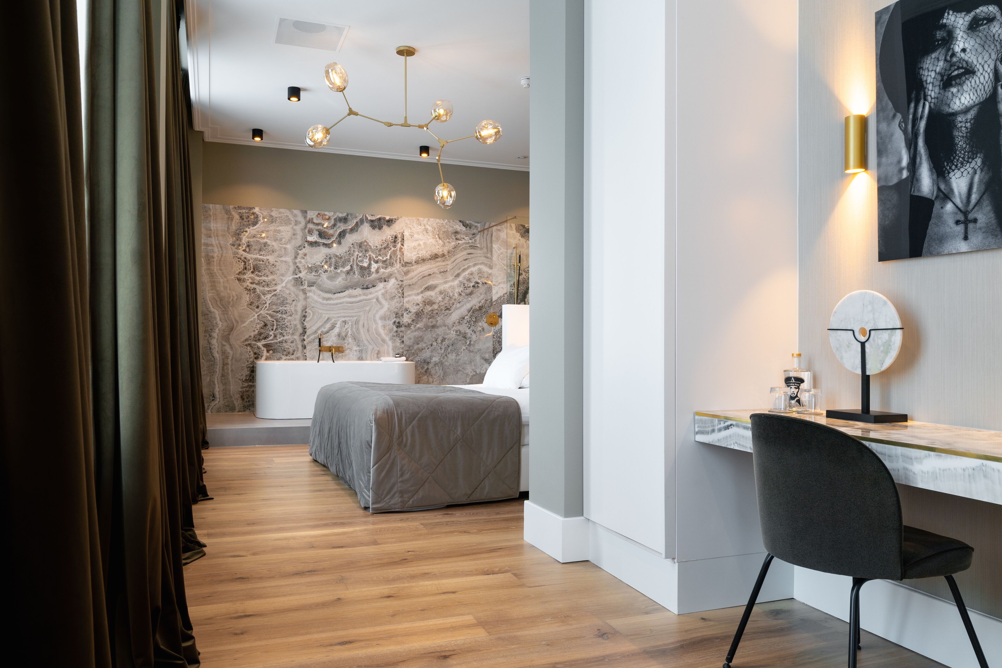 grand suite | premium bedding, minibar, in-room safe, desk