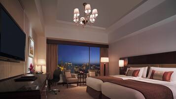 豪華閣雙床房 | 迷你吧、房內夾萬、書桌、隔音