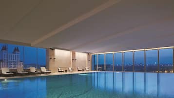 Indendørs pool