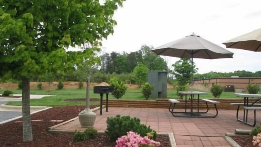Affordable Suites Hickory/Conover