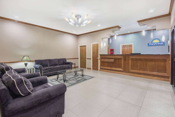 Lobby - Days Inn by Wyndham Baytown East (Baytown)