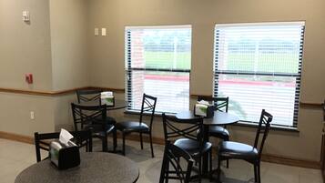 Free daily continental breakfast