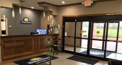 Days Inn by Wyndham Baytown East