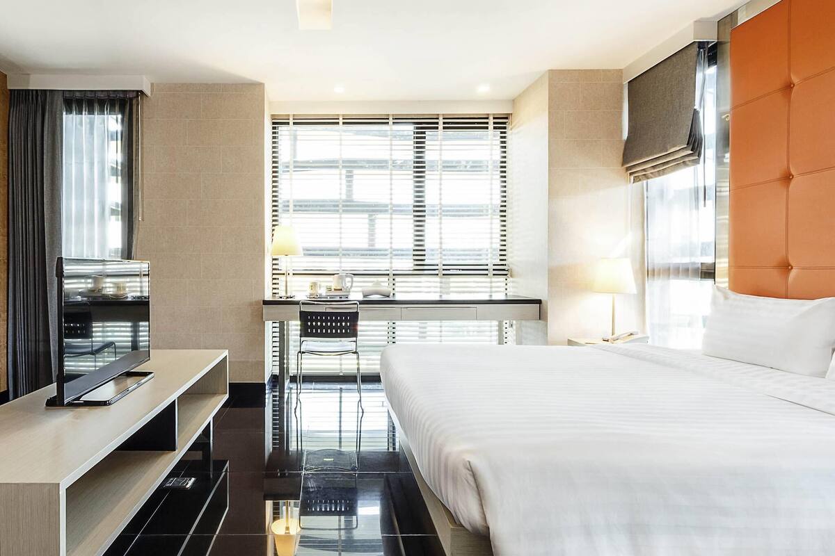 In-room safe, desk, laptop workspace, blackout curtains