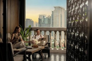 Sengetøy av topp kvalitet, senger med Select Comfort-madrass og minibar