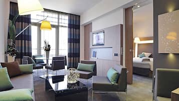 Executive Suite, Multiple Beds | Minibar, in-room safe, desk, blackout drapes