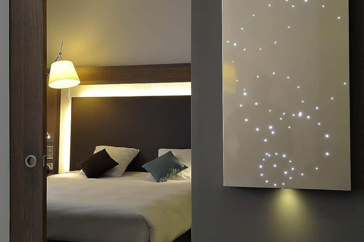 Executive Suite, Multiple Beds | Minibar, in-room safe, desk, blackout drapes