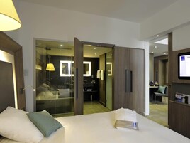 Minibar, in-room safe, desk, blackout drapes