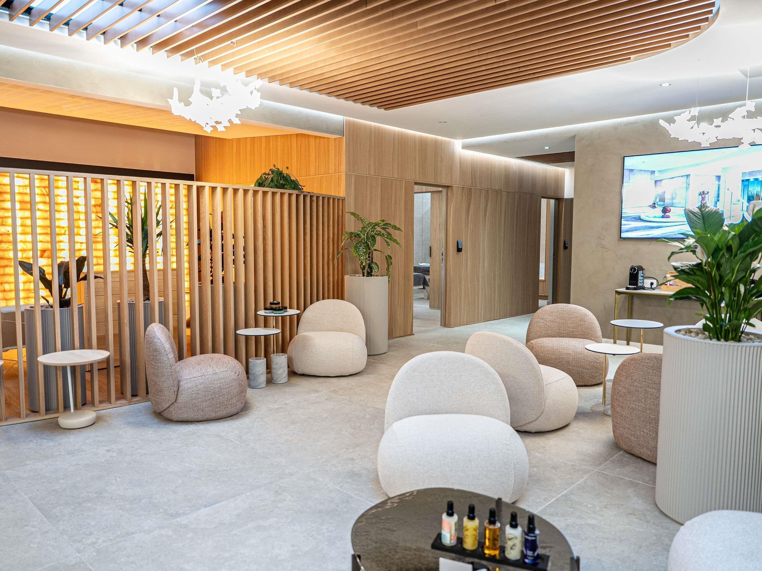 Couples treatment rooms, Turkish bath, body treatments, aromatherapy
