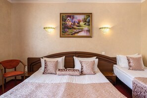 Comfort Triple Room