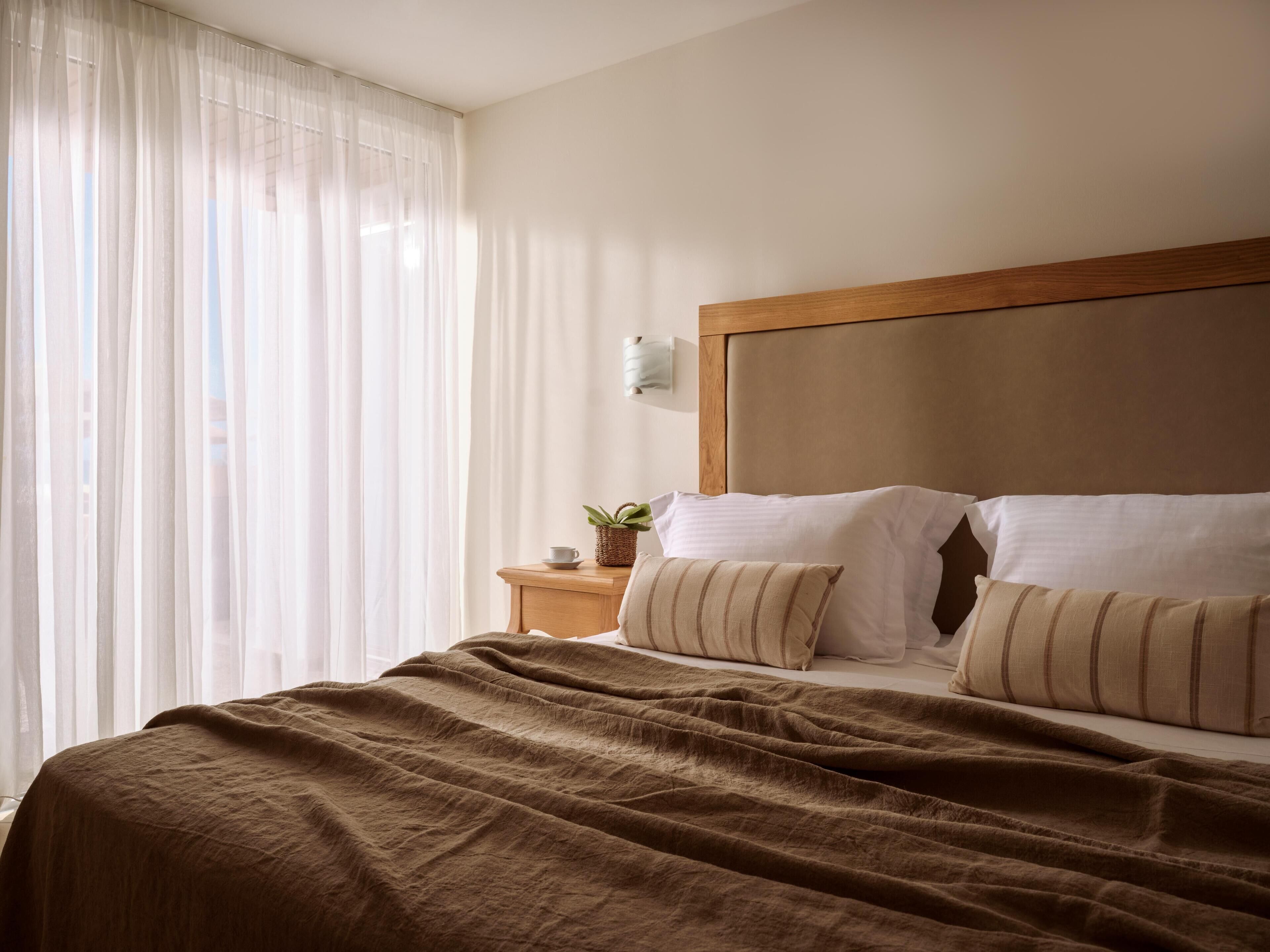 Suite Premium, vista a la playa | 1 habitación y ropa de cama de alta calidad 