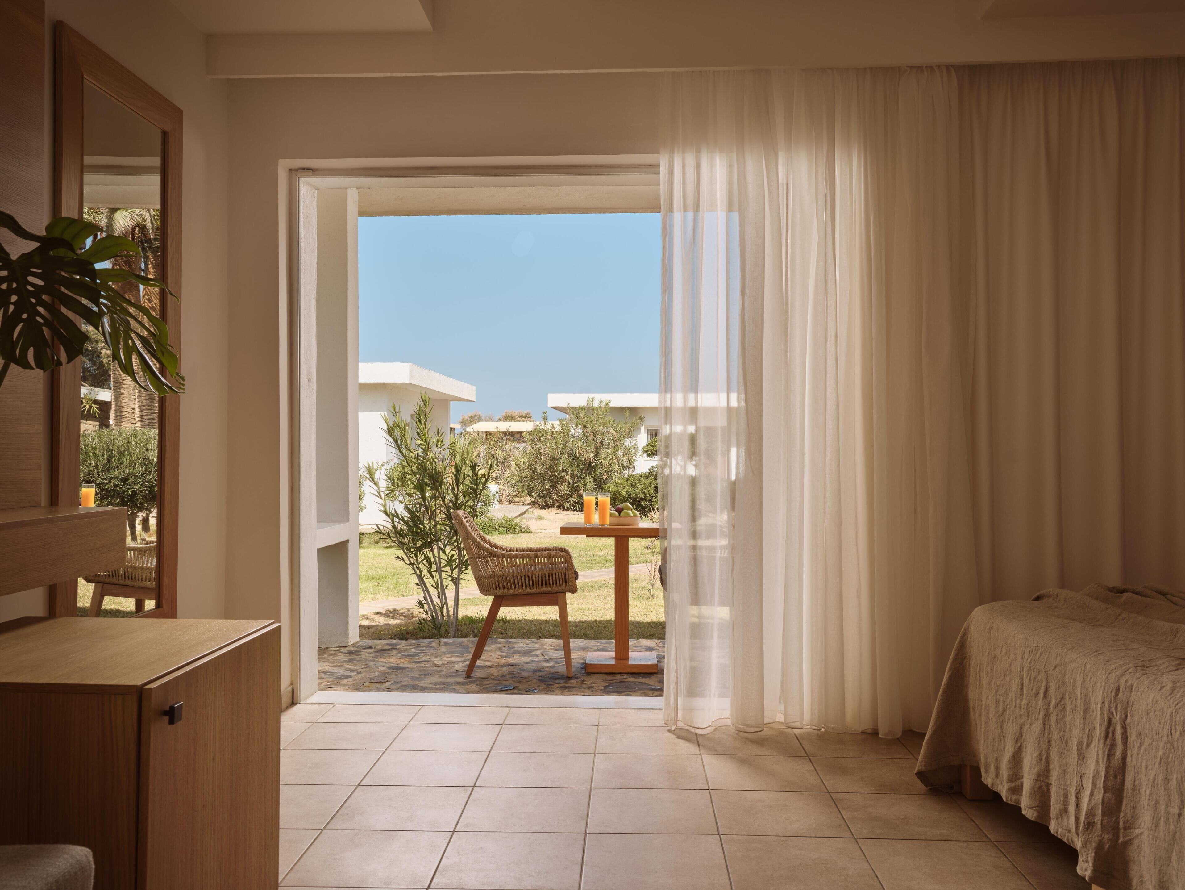 Bungalow, Garden View | 1 bedroom, premium bedding, free minibar items, desk