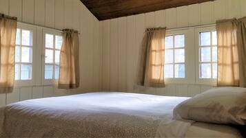 Cabin, 1 Bedroom, Mountain View | 1 bedroom, free WiFi, bed sheets