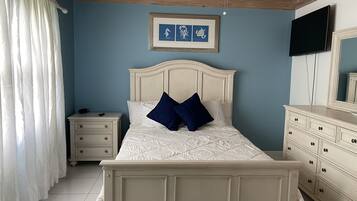 House (Townhouse accommodates four)  | 2 bedrooms, iron/ironing board, travel crib, free WiFi