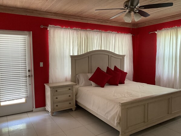 House (Townhouse accommodates six)