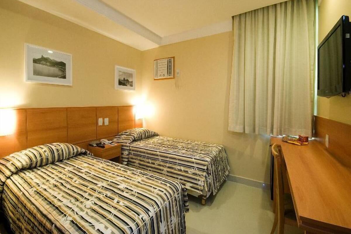 Een minibar, een kluis op de kamer, verduisterende gordijnen
