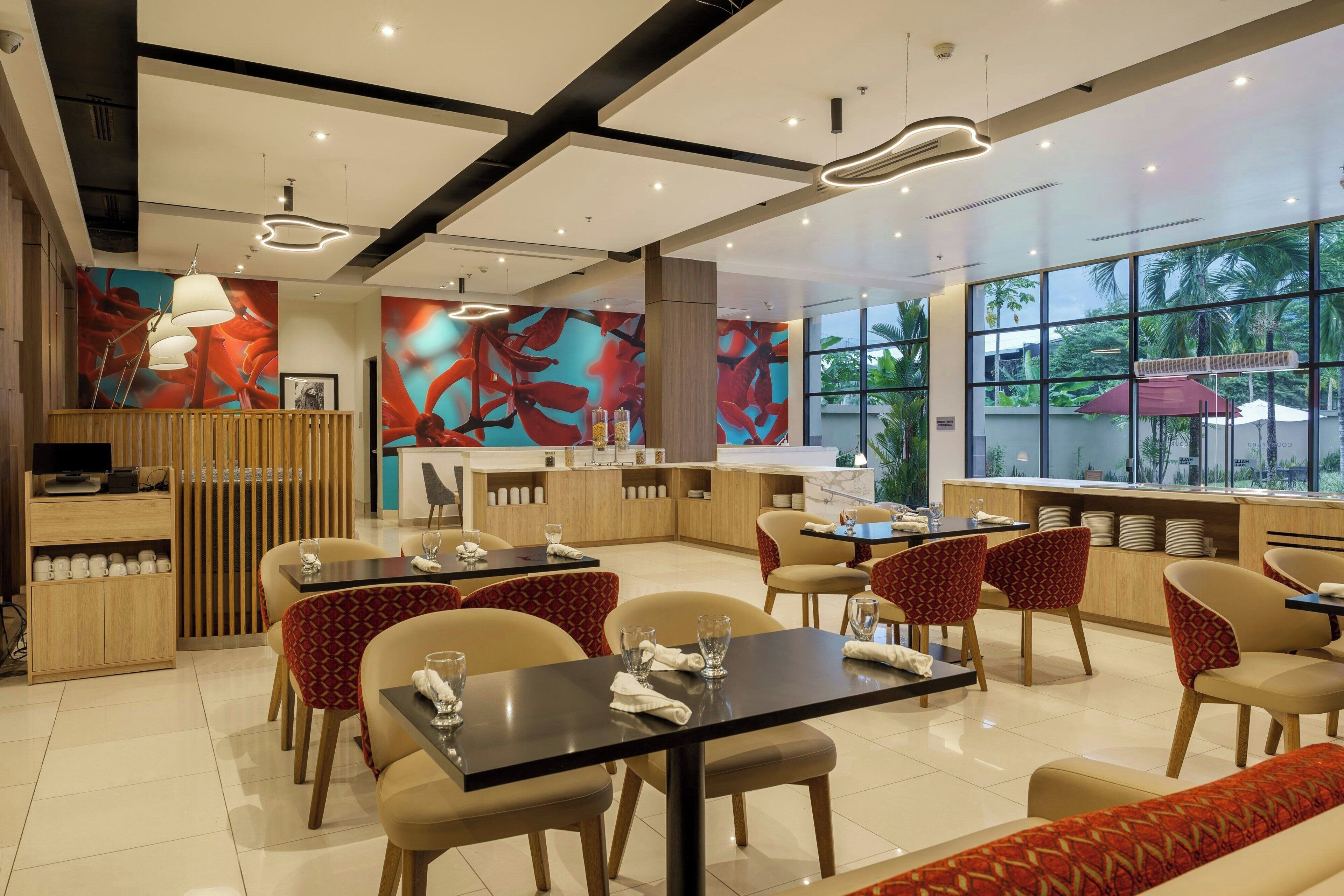 Breakfast, lunch, dinner served; international cuisine 