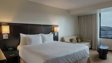 Quarto superior, 1 cama King e sofá-cama | Frigobar, cofres nos quartos, escrivaninha