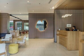 Con servicio de desayunos, comidas y cenas