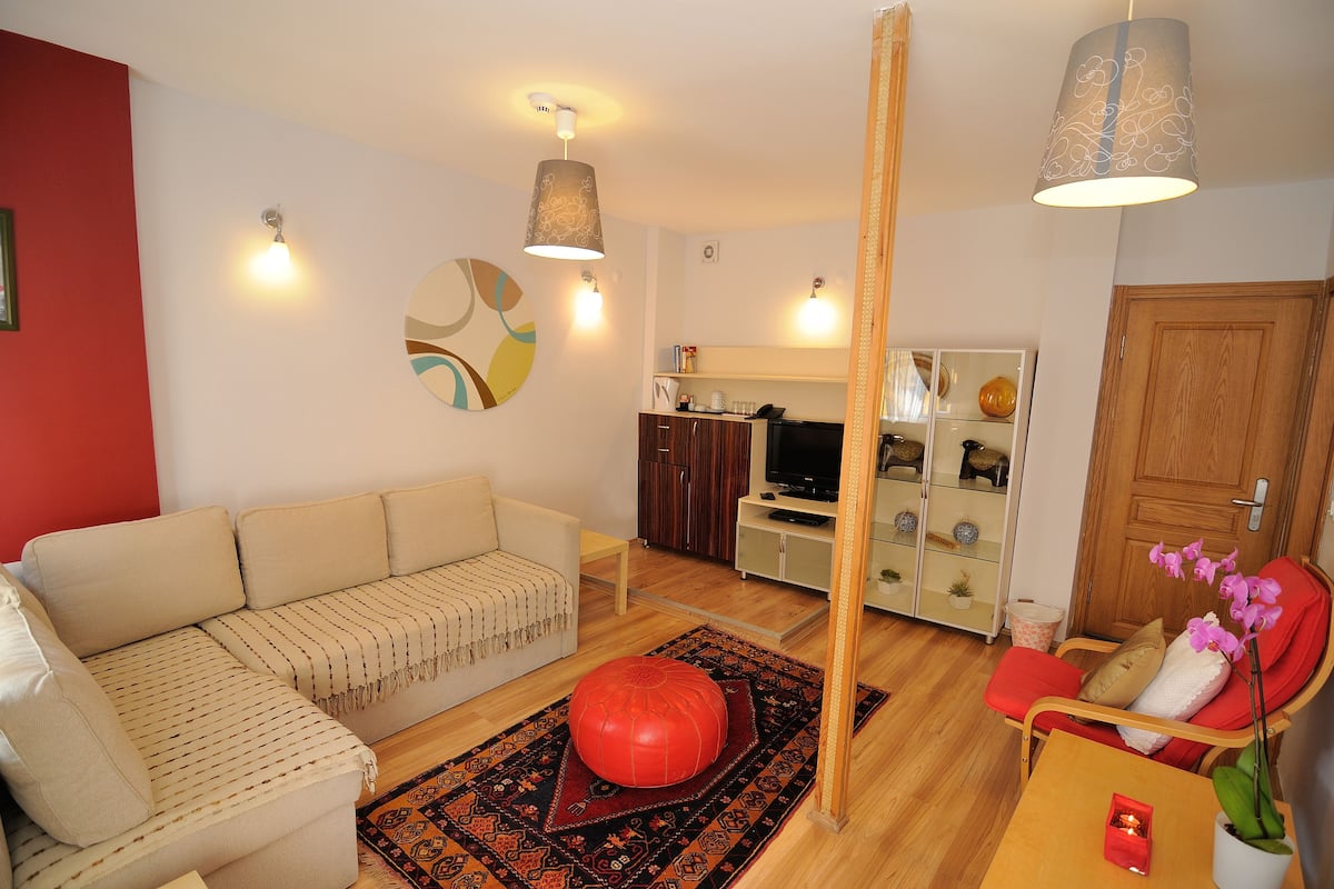 Habitación familiar | Área de sala de estar | Televisión LCD