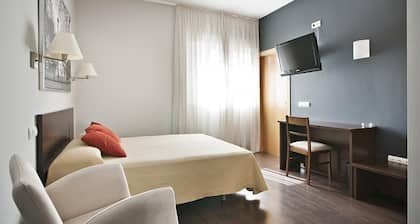 Hostal T4