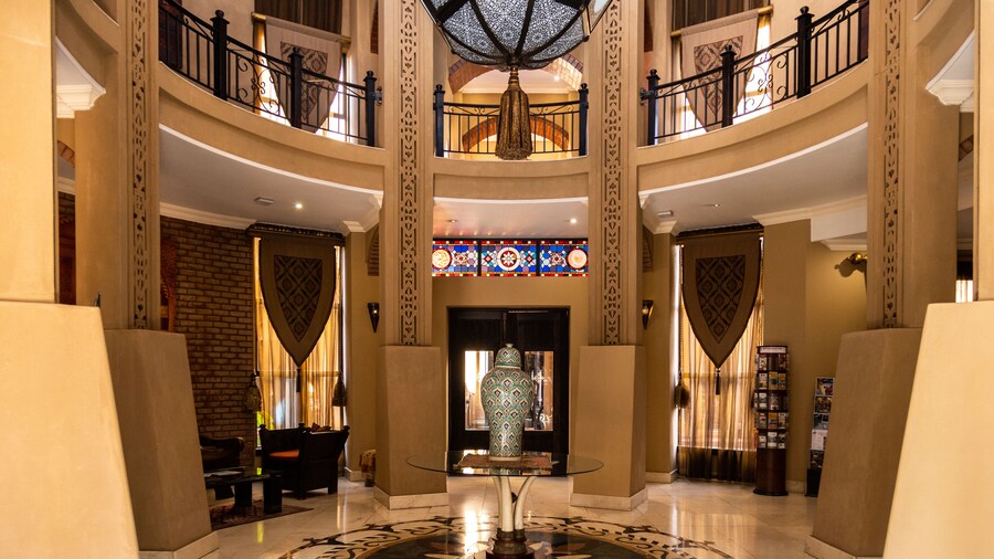 Tayfin Royale Hotel & Restaurant