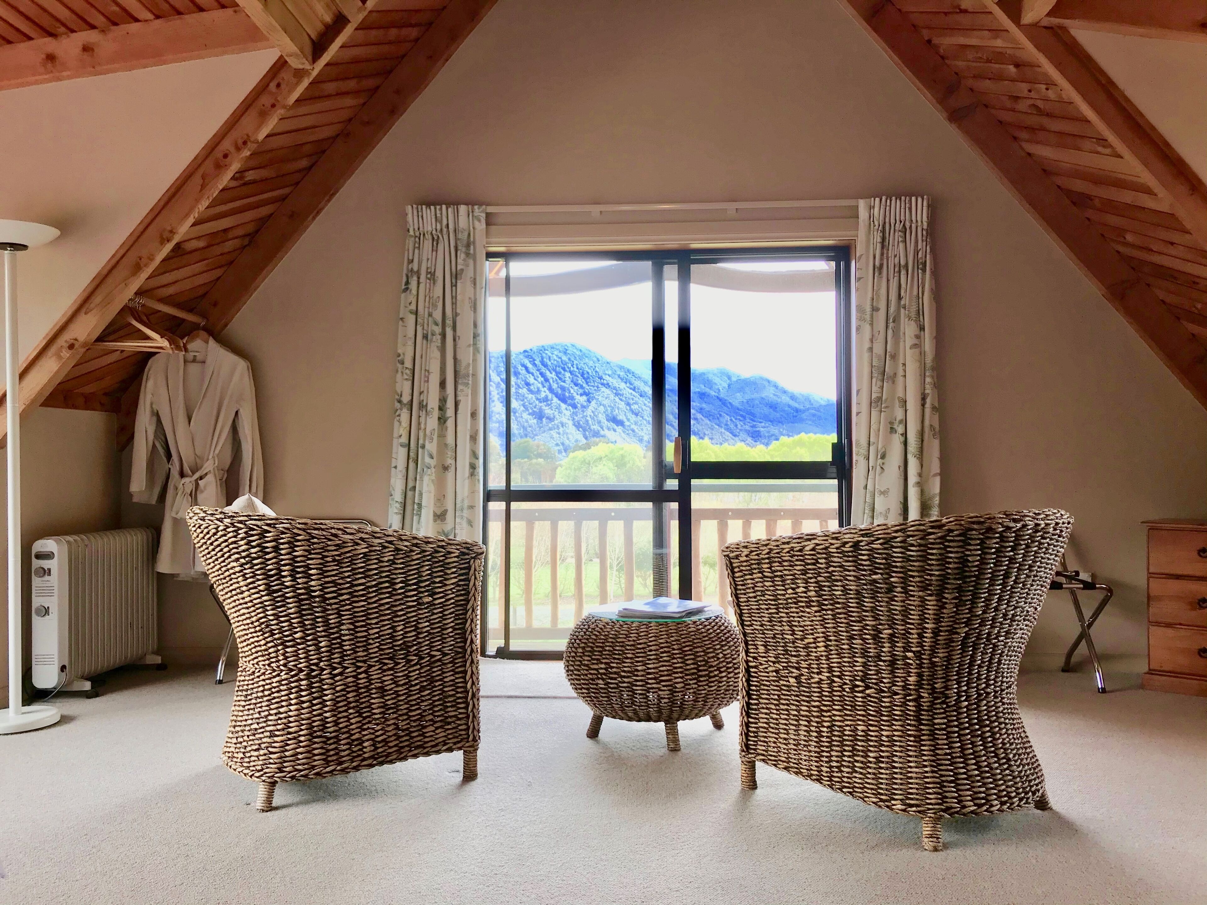 スタンダード スイート 1 ベッドルーム 禁煙 (RIVERSIDE) | 1 室のベッドルーム、羽毛の掛け布団、アイロン / アイロン台、ベッドシーツ