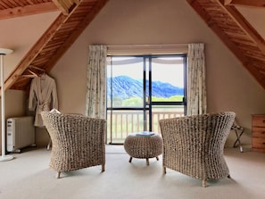 Standard-sviitti, 1 makuuhuone, tupakointi kielletty (RIVERSIDE) | 1 makuuhuone, untuvapeitot, silitysrauta/-lauta, vuodevaatteet