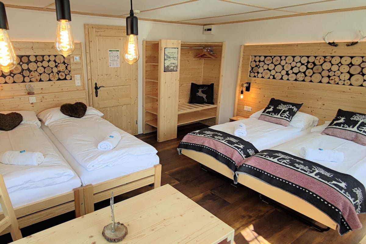 Family Quadruple Room, Shared Bathroom | Free WiFi, bed sheets