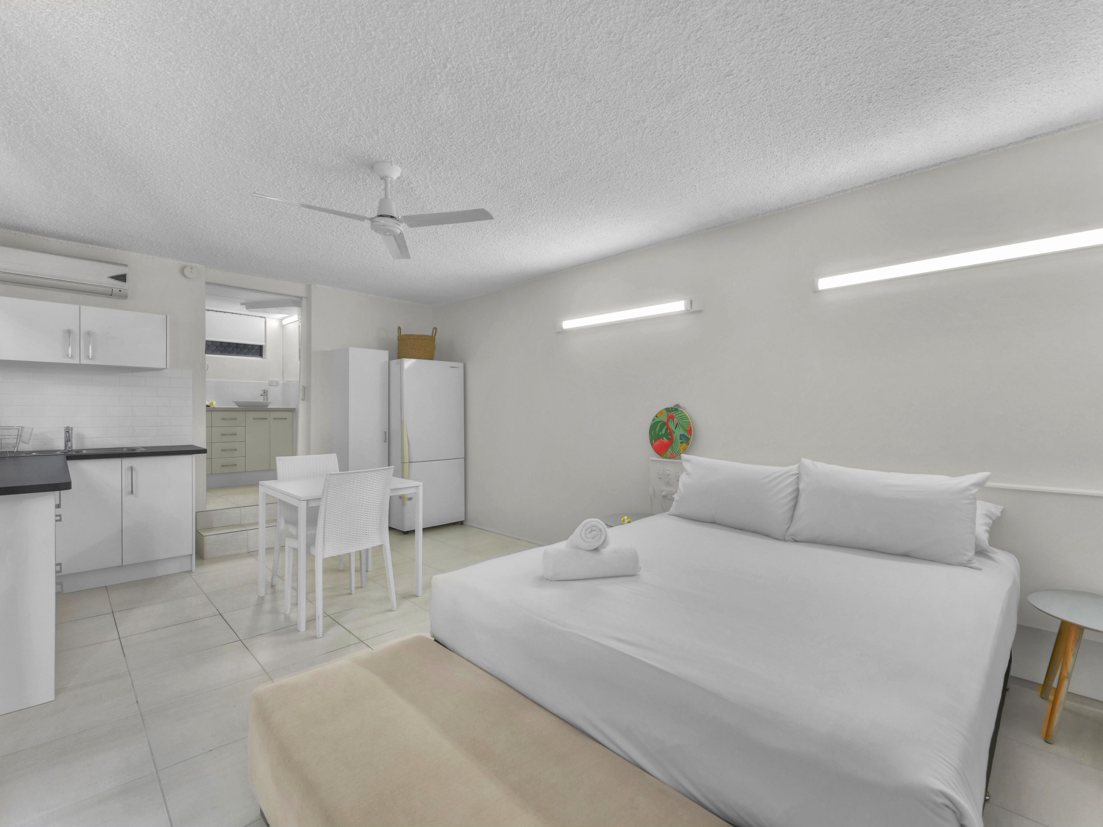 Photo - Camden Motor Inn