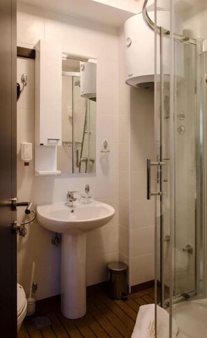 Bathroom - Monte Rosa (CETINJE)