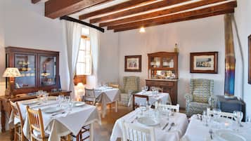 Breakfast, dinner served; Mediterranean cuisine, garden views
