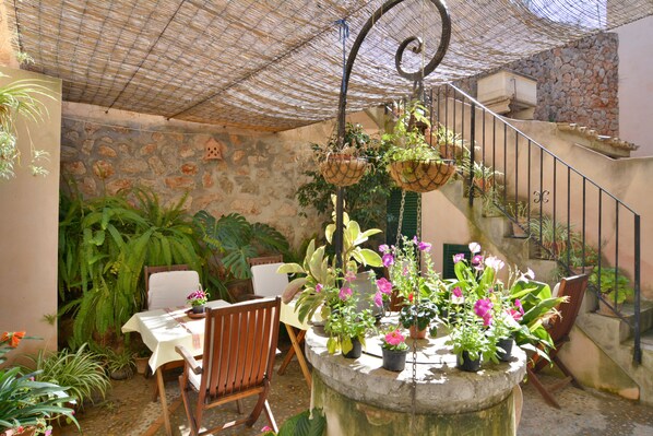 Terrace/patio - Can Busquets - Hotel d'Interior (Banyalbufar)