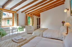 Suite / Family Room
