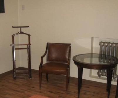 Muñiz Hotel