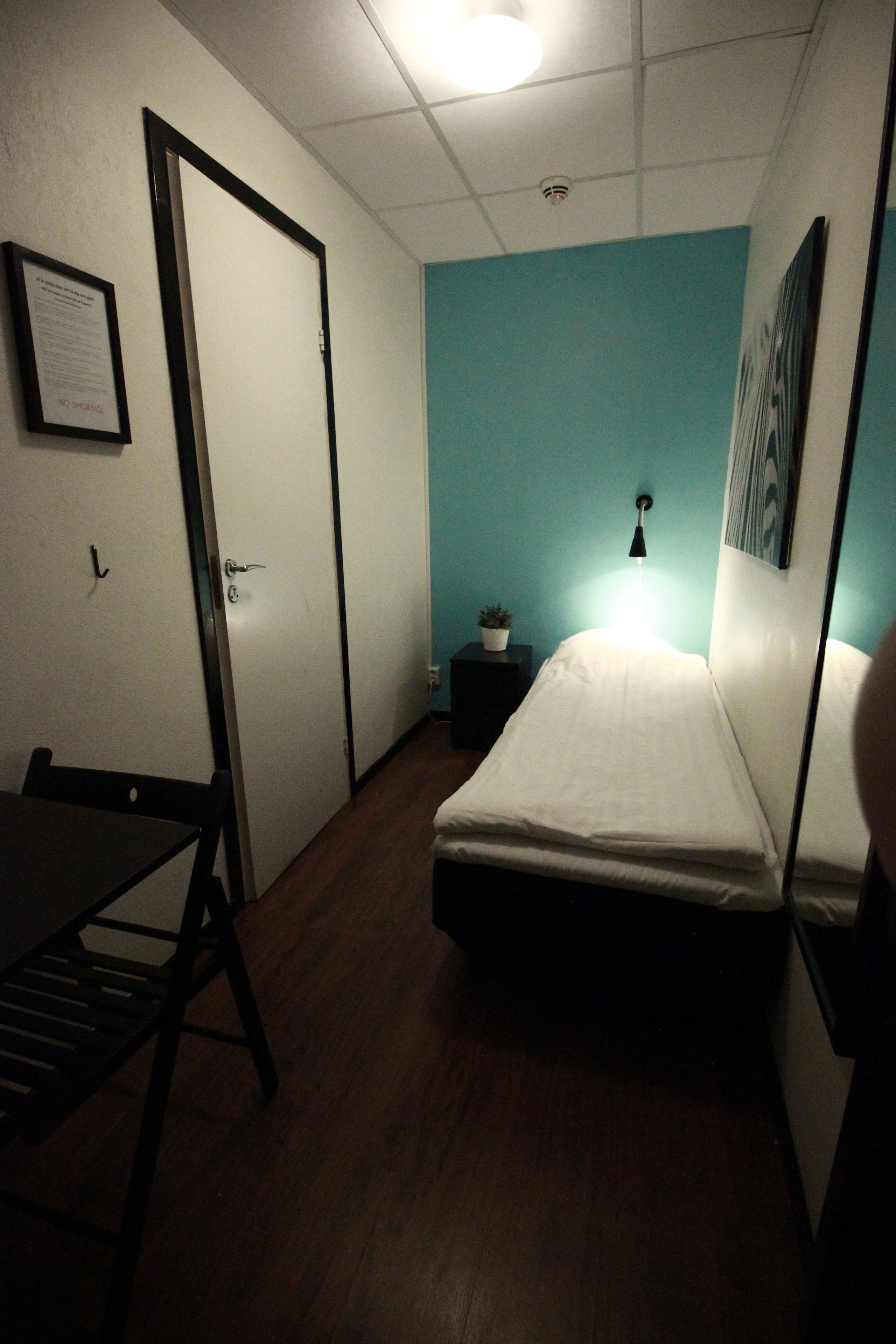 Desk, free WiFi, bed sheets