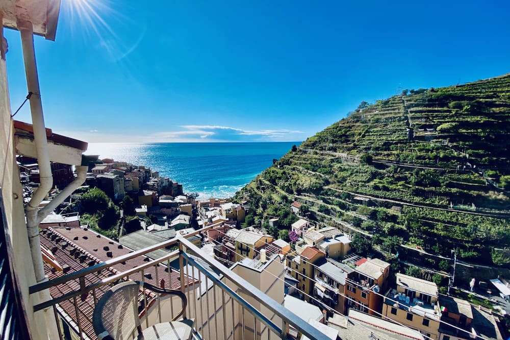 Giovanni Rooms Manarola