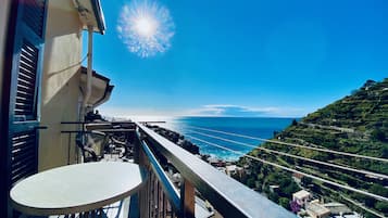 Loftsleilighet – panorama, 2 soverom, aircondition, havutsikt | Terrasse/patio