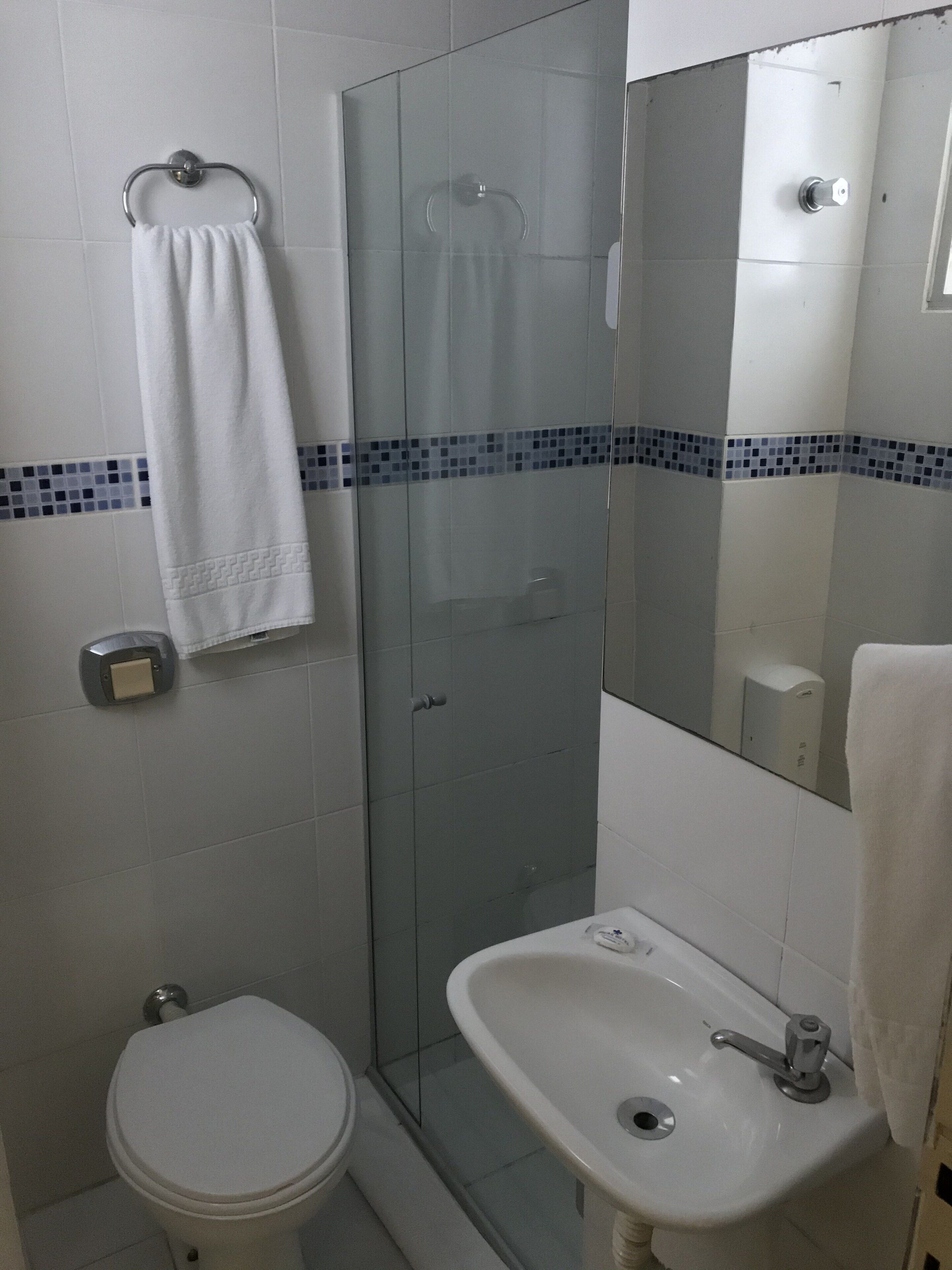 shower, rainfall showerhead, free toiletries, hair dryer