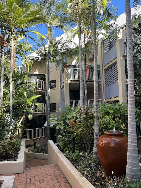 Exterior - Spring Hill Gardens Apartments (Spring Hill)