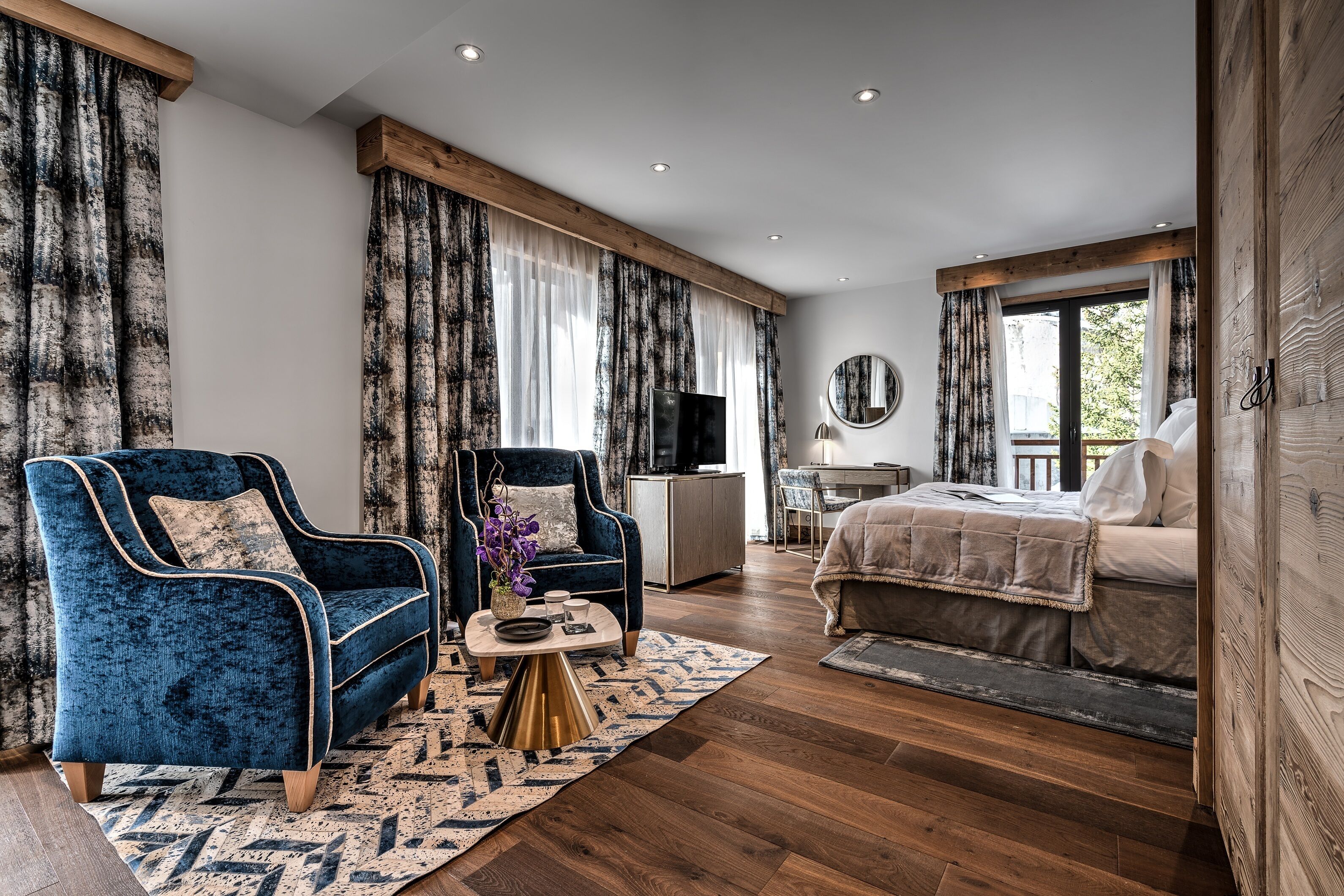 family room | egyptian cotton sheets, premium bedding, minibar, in-room safe