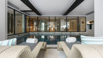 Indoor pool, pool loungers
