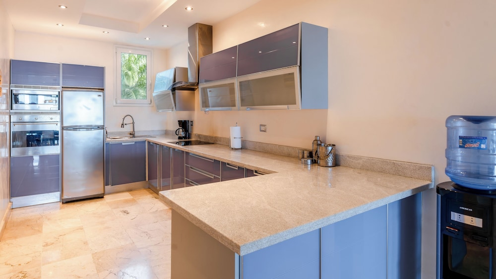 Watermark Luxury Oceanfront All Suite Hotel by null