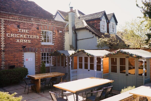 Exterior - The Cricketers Arms (Saffron Walden)