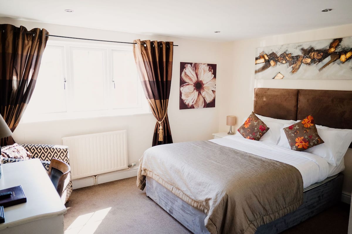 Standard Double Room, Ensuite (Double Room) | Restaurant