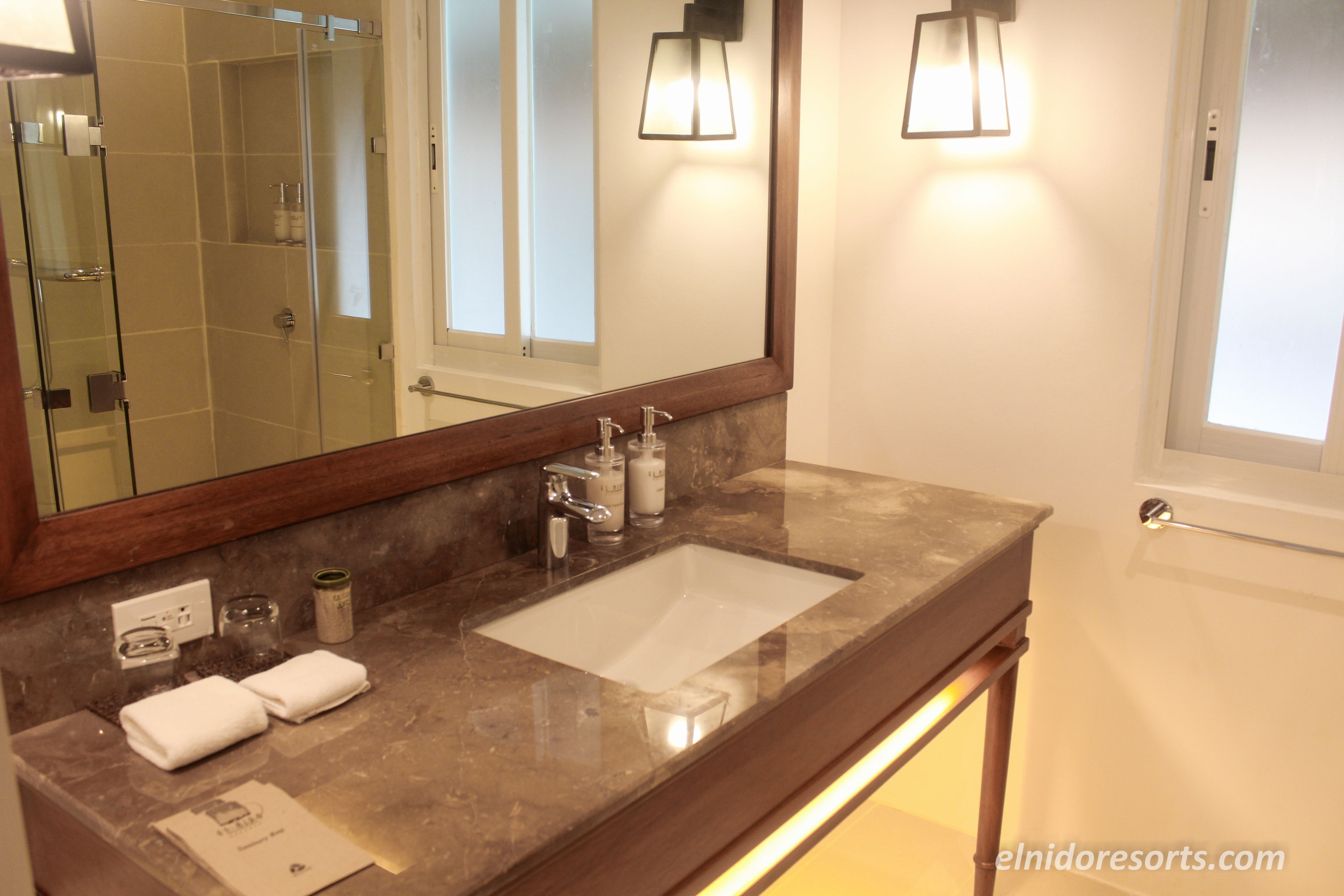 water cottage | bathroom | shower, rainfall showerhead, free toiletries, hair dryer