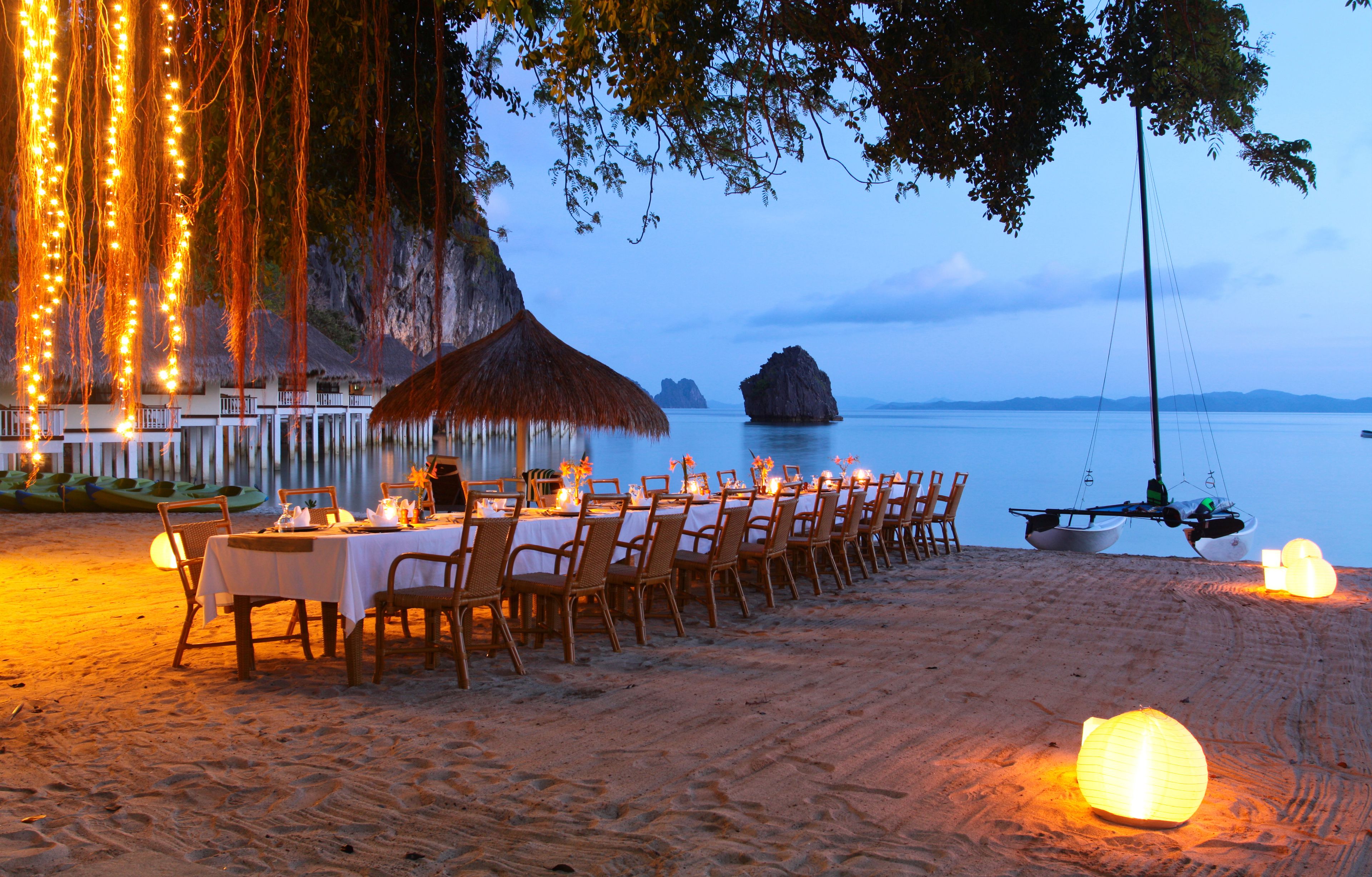 breakfast, lunch, dinner served; al fresco dining